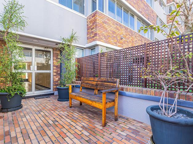 To Let 2 Bedroom Property for Rent in Sea Point Western Cape
